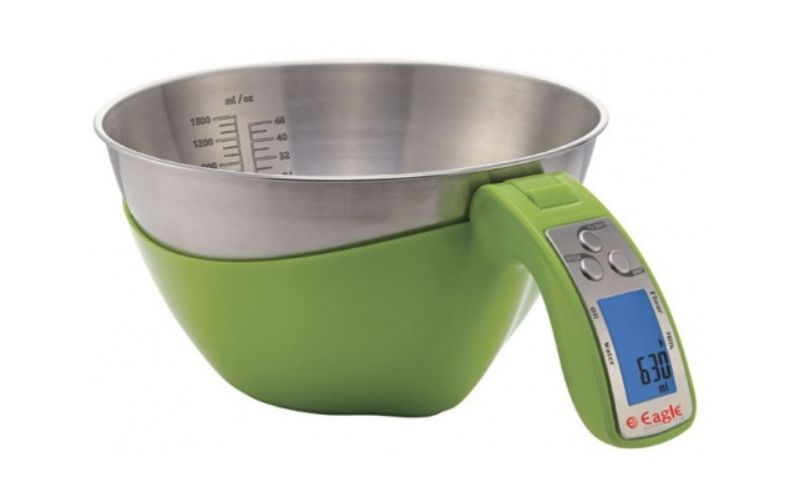 Green kitchen scale for baking